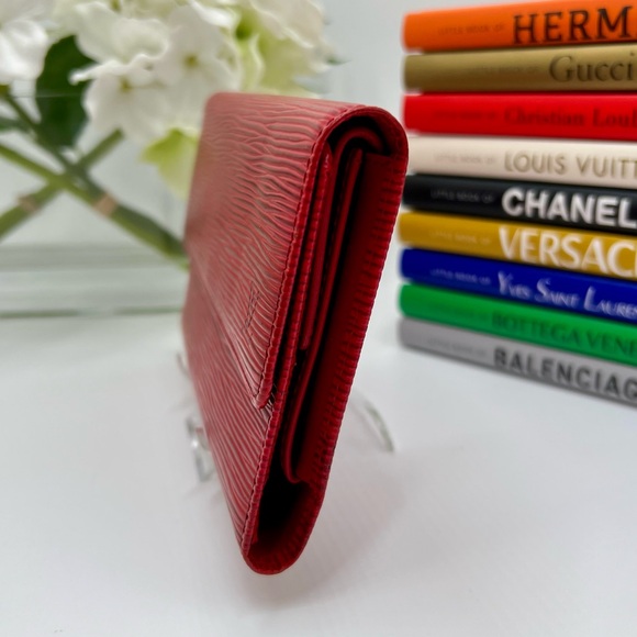 Louis Vuitton Trifold Long Wallet International Red Epi Leather EUC CA0946